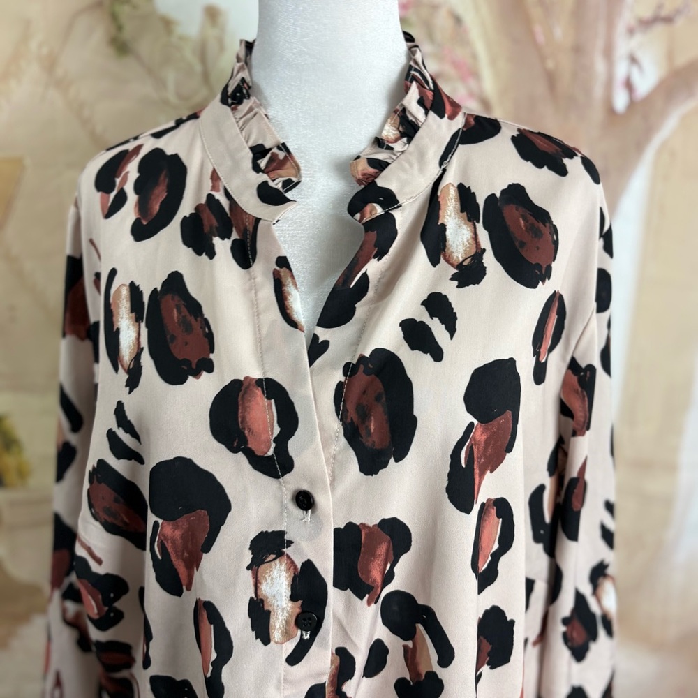 Eloquii Eloquii Brown and Red Leopard Print Blouse Relaxed Fit - Picture 3 of 10